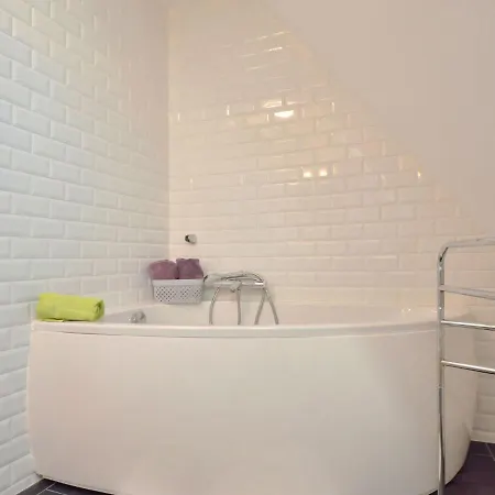 Le Guernevez By Interhome * Ploubezre